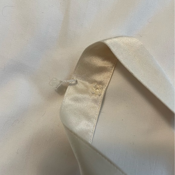 Beautiful Silk and Pearl blouse - Picture 4 of 5